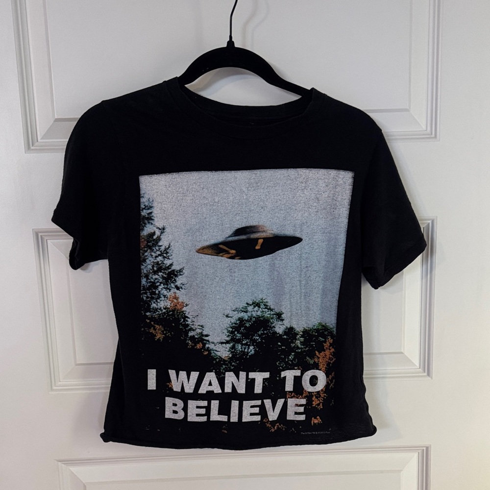 Black Vintage X-Files Crop